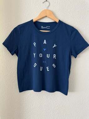 Under Armour Project Rock Pay Your Dues Cropped T-Shirt Navy Small